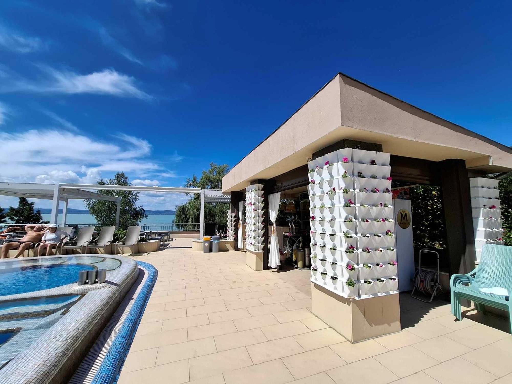 Hotel Wellamarin Zamárdi Exterior foto